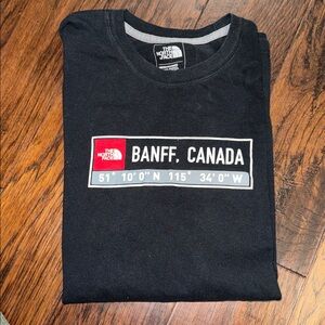 THE NORTH FACE BANFF CANADA TEE - T🛍️